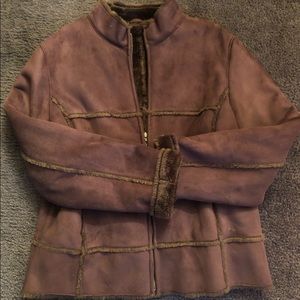 Women’s brown shearling coat 🍫